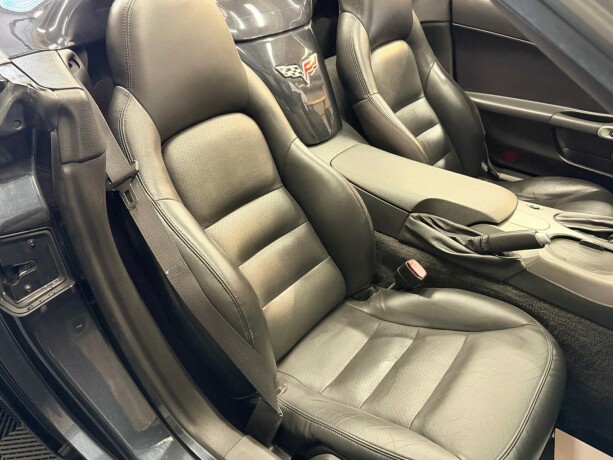 chevrolet-corvette-bensin-2006-big-32