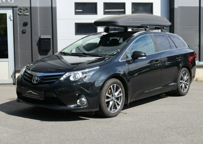 toyota-avensis-bensin-2012-big-0