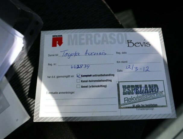 toyota-avensis-bensin-2012-big-17