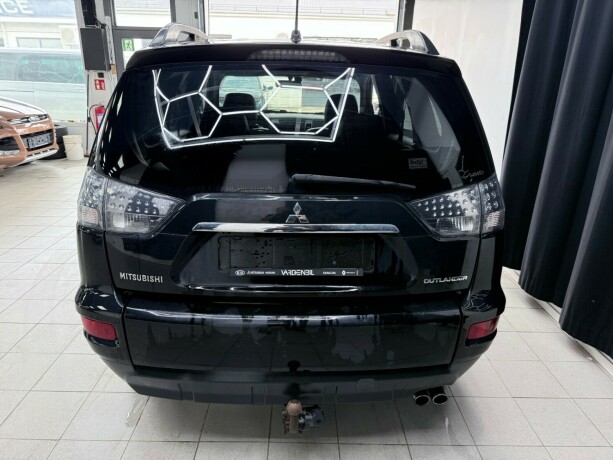 mitsubishi-outlander-diesel-2011-big-6