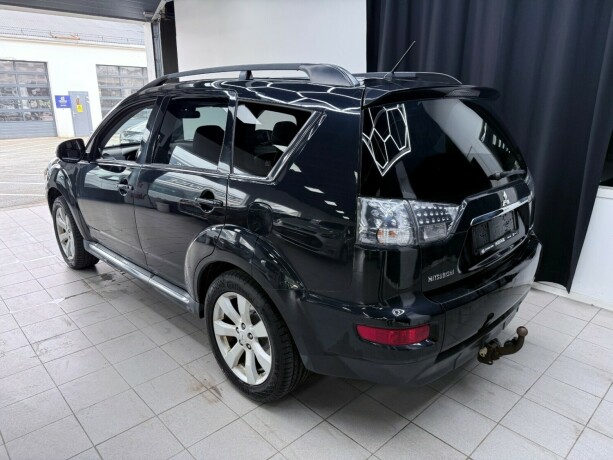 mitsubishi-outlander-diesel-2011-big-4
