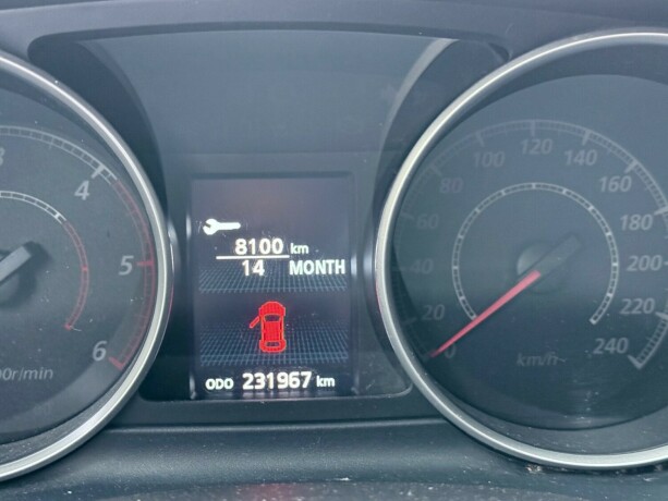 mitsubishi-outlander-diesel-2011-big-13