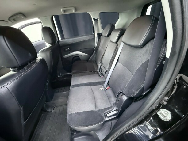 mitsubishi-outlander-diesel-2011-big-21
