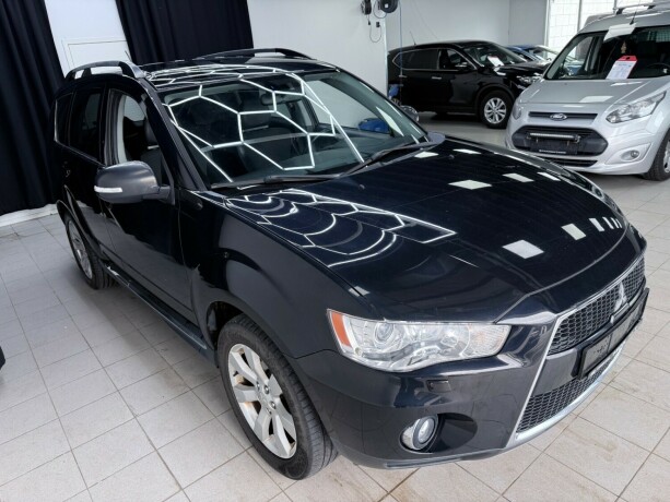 mitsubishi-outlander-diesel-2011-big-9