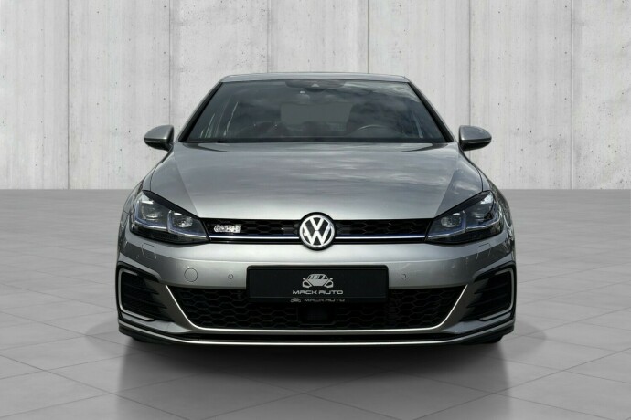 volkswagen-golf-elektrisitetbensin-2017-big-1