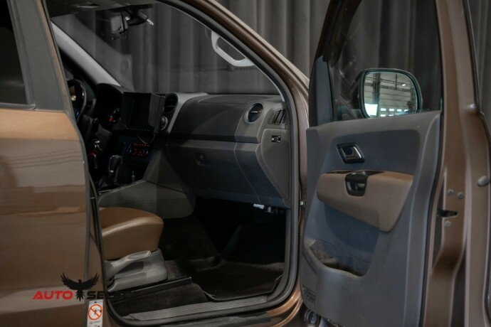 volkswagen-amarok-diesel-2014-big-18
