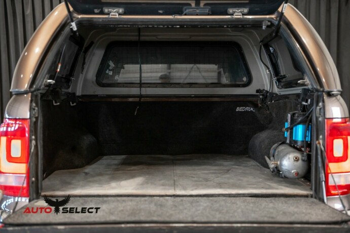 volkswagen-amarok-diesel-2014-big-9