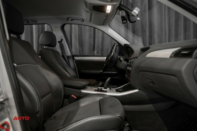 bmw-x3-bensin-2012-big-17