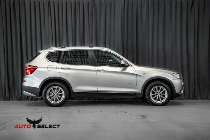 bmw-x3-bensin-2012-big-11