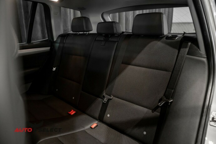 bmw-x3-bensin-2012-big-15