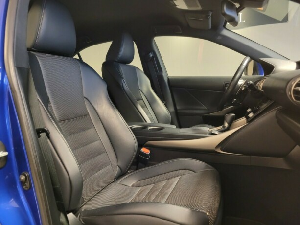 lexus-is300h-bensin-2014-big-13
