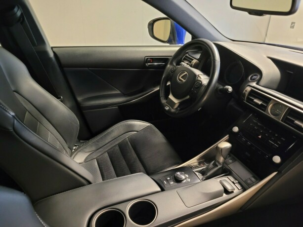 lexus-is300h-bensin-2014-big-15