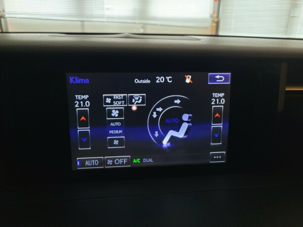 lexus-is300h-bensin-2014-big-33
