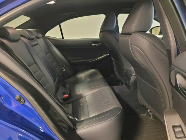 lexus-is300h-bensin-2014-big-18