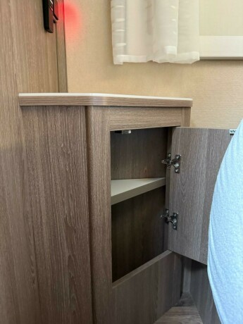 kabe-tm-i-910-imperial-queensbed-senkeseng-55tonn-automat-alde-al-co-hydraulikk-st248ttebein-diesel-2018-big-60