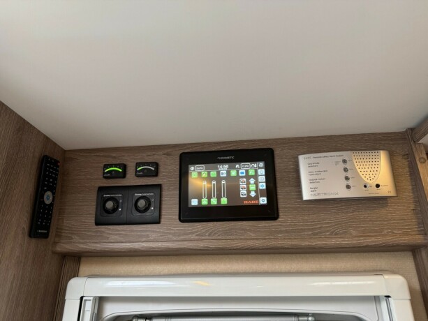 kabe-tm-i-910-imperial-queensbed-senkeseng-55tonn-automat-alde-al-co-hydraulikk-st248ttebein-diesel-2018-big-21