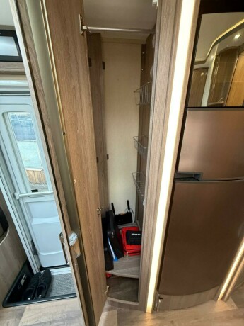kabe-tm-i-910-imperial-queensbed-senkeseng-55tonn-automat-alde-al-co-hydraulikk-st248ttebein-diesel-2018-big-35
