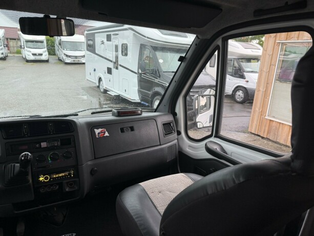 hymer-swing-alkove-lav-seng-nede-svingstoler-truma-kombi-kj248leskap-toalett-diesel-1997-big-20