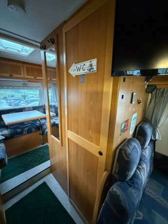 hymer-swing-alkove-lav-seng-nede-svingstoler-truma-kombi-kj248leskap-toalett-diesel-1997-big-52