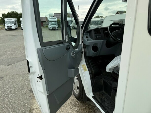 benimar-mileo-260-2-enkle-senger-bak-ikke-senkeseng-dieselvarmer-webasto-god-nyttelast-b-f248rerkort-diesel-2011-big-10