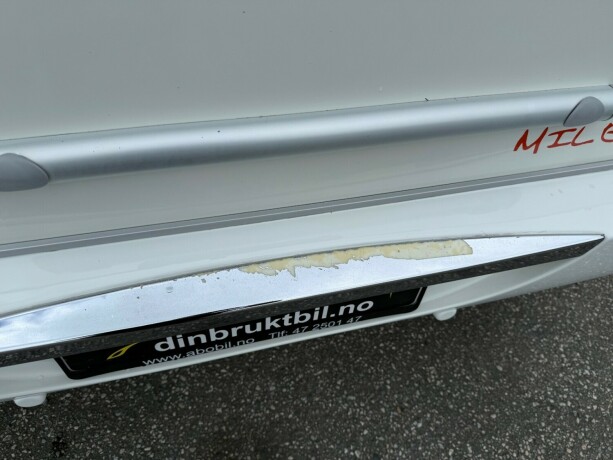 benimar-mileo-260-2-enkle-senger-bak-ikke-senkeseng-dieselvarmer-webasto-god-nyttelast-b-f248rerkort-diesel-2011-big-77