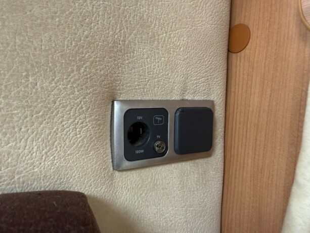 benimar-mileo-260-2-enkle-senger-bak-ikke-senkeseng-dieselvarmer-webasto-god-nyttelast-b-f248rerkort-diesel-2011-big-40