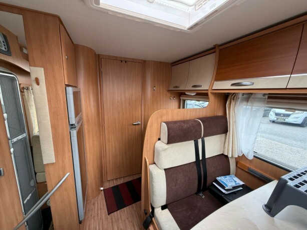 benimar-mileo-260-2-enkle-senger-bak-ikke-senkeseng-dieselvarmer-webasto-god-nyttelast-b-f248rerkort-diesel-2011-big-37