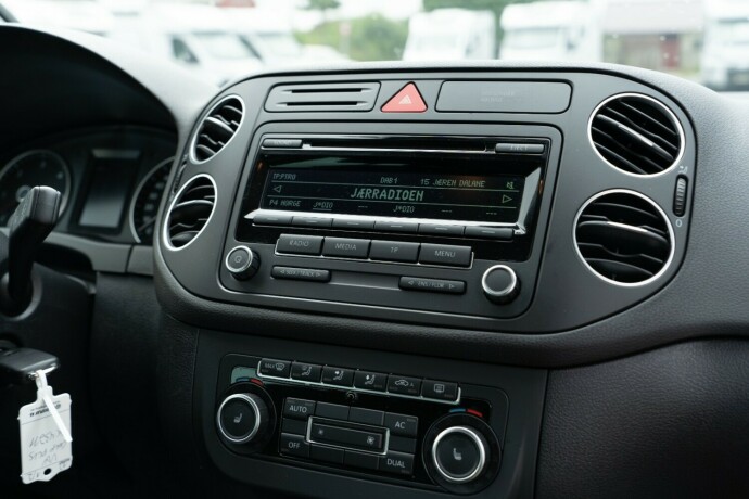 volkswagen-golf-plus-diesel-2012-big-10