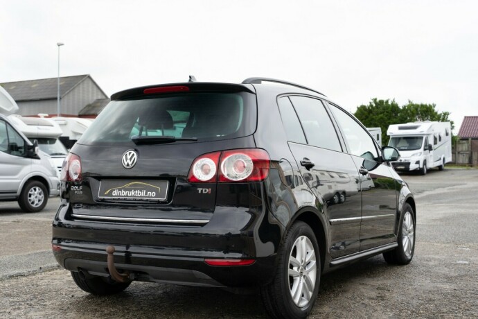 volkswagen-golf-plus-diesel-2012-big-9