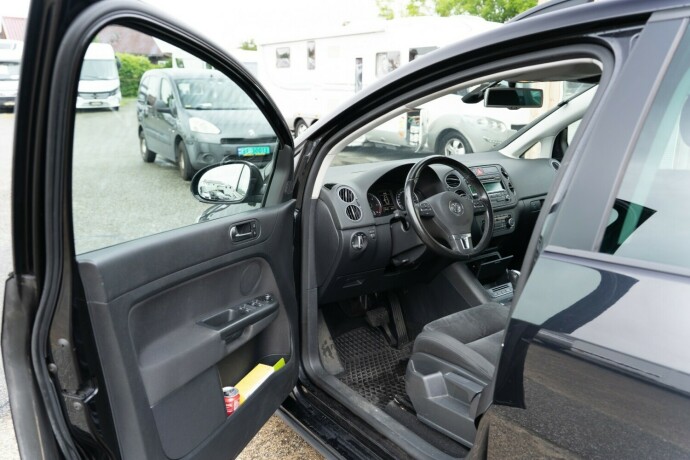 volkswagen-golf-plus-diesel-2012-big-22