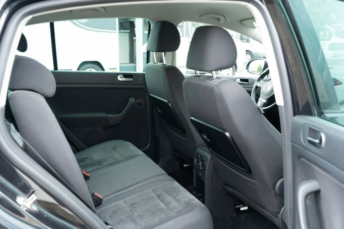 volkswagen-golf-plus-diesel-2012-big-26