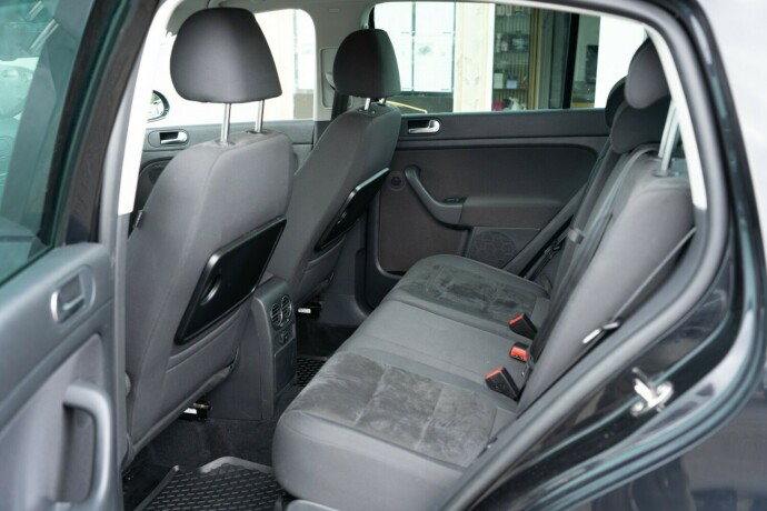 volkswagen-golf-plus-diesel-2012-big-20