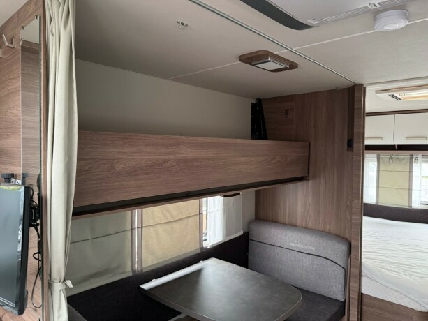 knaus-sport-650-udf-topputgave-2-k248yesenger-lav-seng-truma-varme-med-elektrisk-utvendig-gass-2018-big-45