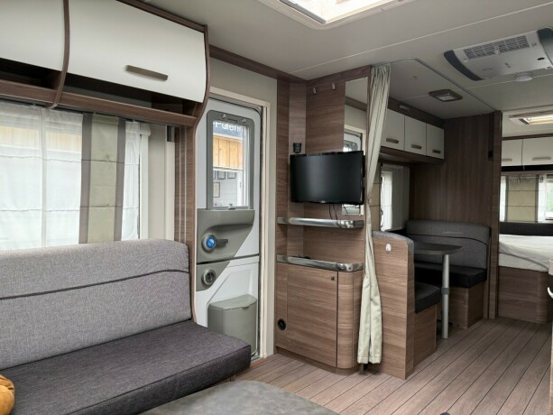 knaus-sport-650-udf-topputgave-2-k248yesenger-lav-seng-truma-varme-med-elektrisk-utvendig-gass-2018-big-11