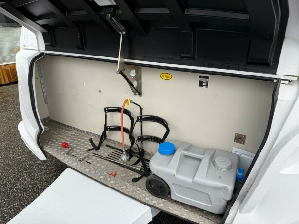 knaus-sport-650-udf-topputgave-2-k248yesenger-lav-seng-truma-varme-med-elektrisk-utvendig-gass-2018-big-98