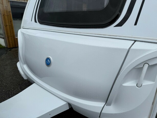 knaus-sport-650-udf-topputgave-2-k248yesenger-lav-seng-truma-varme-med-elektrisk-utvendig-gass-2018-big-97