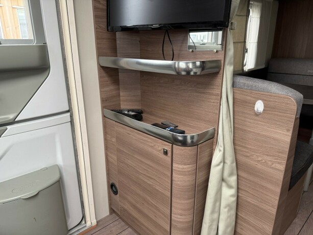 knaus-sport-650-udf-topputgave-2-k248yesenger-lav-seng-truma-varme-med-elektrisk-utvendig-gass-2018-big-28