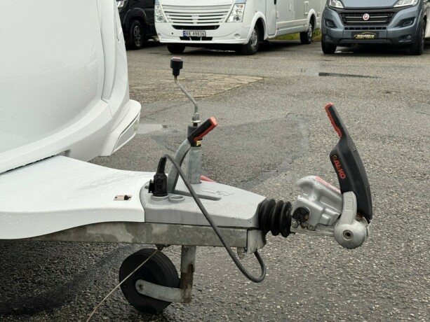 knaus-sport-650-udf-topputgave-2-k248yesenger-lav-seng-truma-varme-med-elektrisk-utvendig-gass-2018-big-9