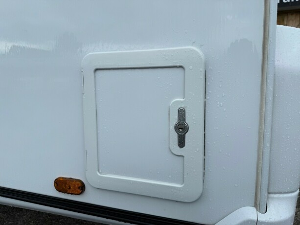 knaus-sport-650-udf-topputgave-2-k248yesenger-lav-seng-truma-varme-med-elektrisk-utvendig-gass-2018-big-91