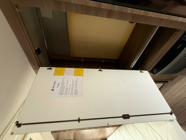 knaus-sport-650-udf-topputgave-2-k248yesenger-lav-seng-truma-varme-med-elektrisk-utvendig-gass-2018-big-53