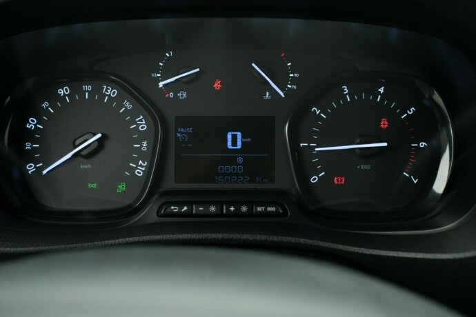 peugeot-expert-diesel-2016-big-27