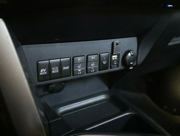 toyota-rav4-elektrisitetbensin-2016-big-20