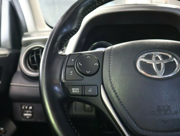 toyota-rav4-elektrisitetbensin-2016-big-15
