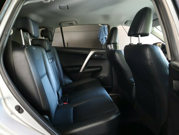 toyota-rav4-elektrisitetbensin-2016-big-13