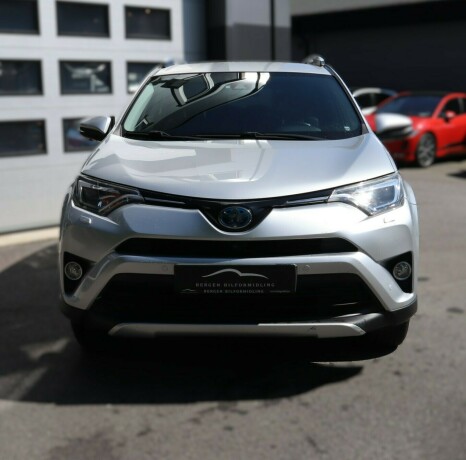 toyota-rav4-elektrisitetbensin-2016-big-4