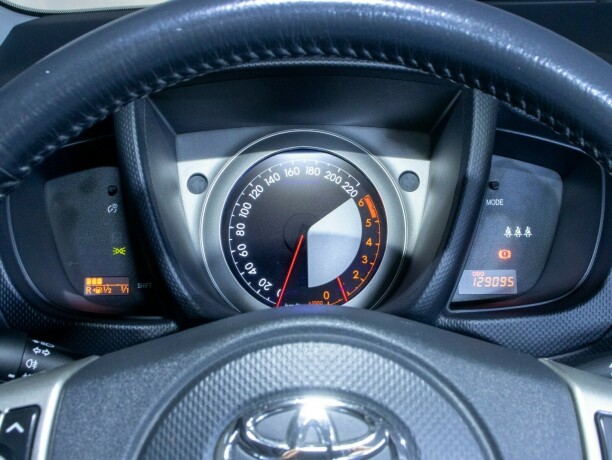toyota-urban-cruiser-diesel-2009-big-23