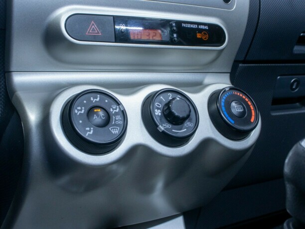 toyota-urban-cruiser-diesel-2009-big-32