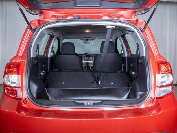 toyota-urban-cruiser-diesel-2009-big-12