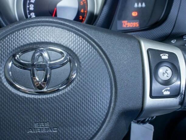 toyota-urban-cruiser-diesel-2009-big-25