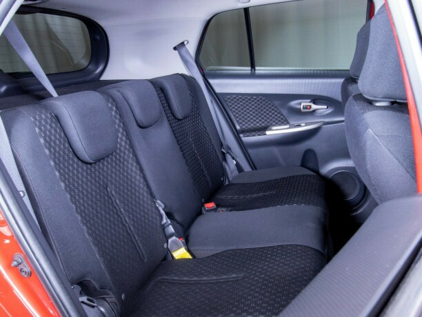 toyota-urban-cruiser-diesel-2009-big-44